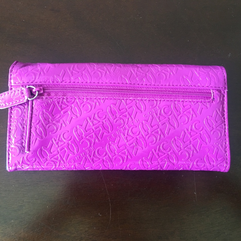 Kenneth Cole Reaction Wallet Envelope - Picture 2 of 8
